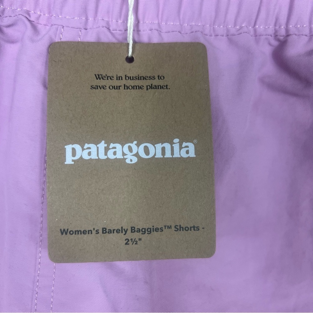 NWT Patagonia Women LARGE Barely Baggies Shorts 2.5” Outdoor Hiking Quick Dry - Picture 11 of 15